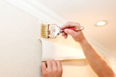 Pose de papier peint à Blousson-Sérian — revêtements muraux et toiles de verre